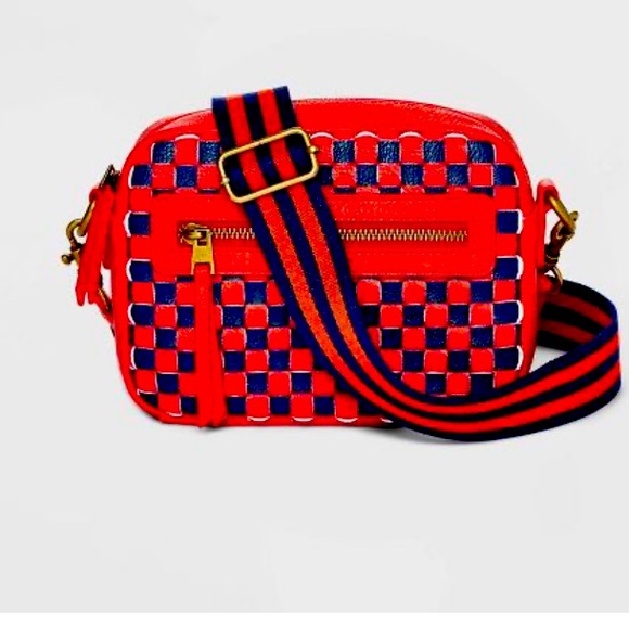 Universal Thread Handbags - Camera Crossbody Bag with Strap - Universal Thread. New with tags